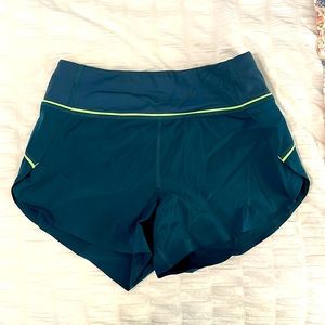 Athleta Run With It short